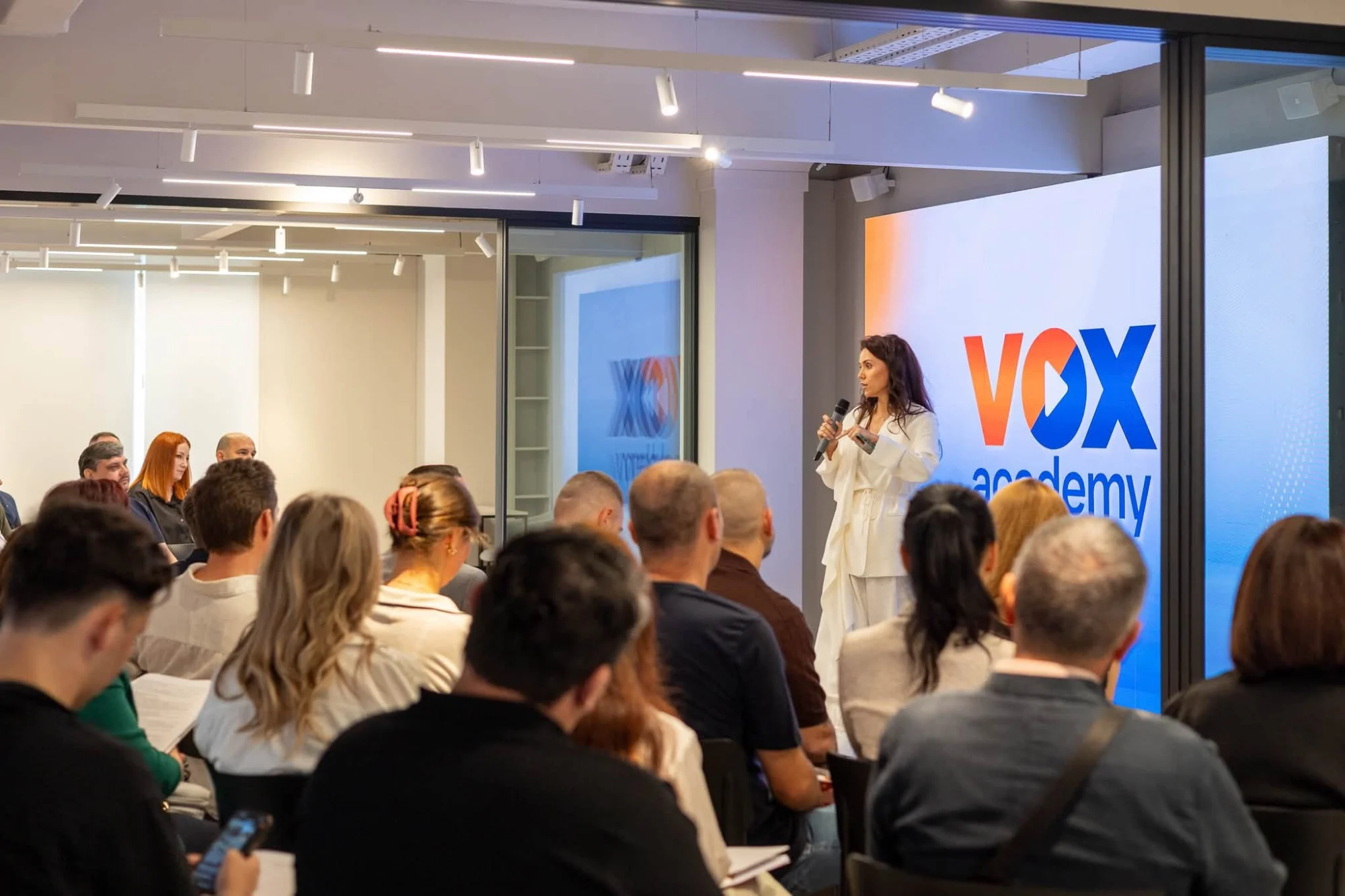 Курс «критического мышления»: как и кого учат в VOX Academy Натальи Морарь
