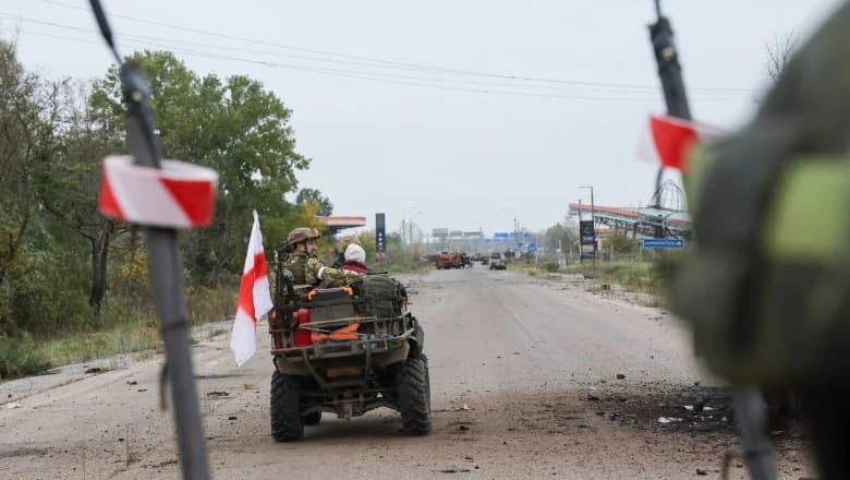 A început evacuarea locuitorilor din orașul ucrainean Oleşki, aflat sub controlul Rusiei. Un convoi umanitar a ajuns în zonă