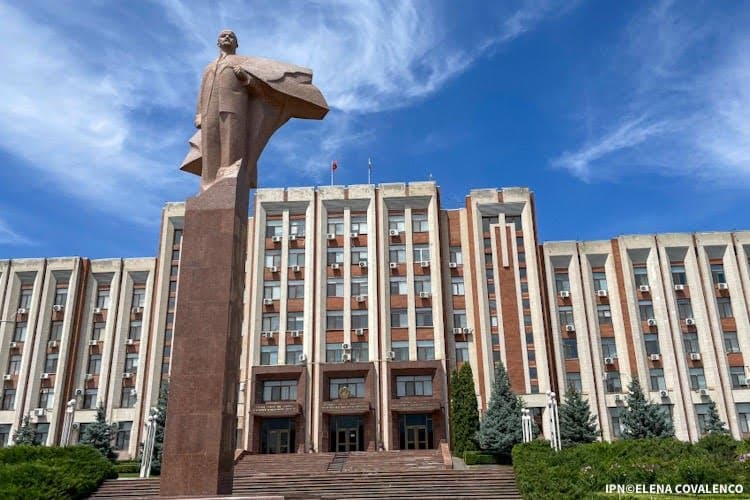 La Tiraspol a fost votată „legea valorilor tradiționale”: pedepse pentru propagandă LGBT
