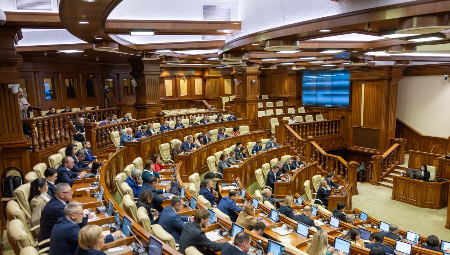 NEWS ALERT // Alți cinci deputați PAS își depun mandatele. Maria Acbaș și Constantin Cheianu, printre cei vizați