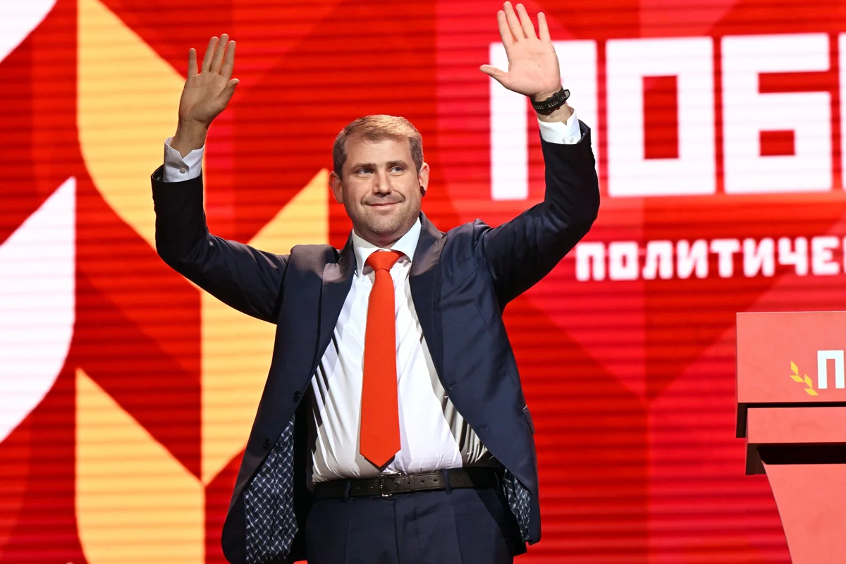 FOTO // Ilan Șor își abandonează oamenii în prag de iarnă. Lux pentru șefi, amenzi și închisoare pentru activiști