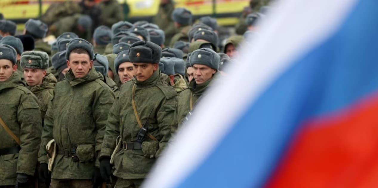 MAE atenționează: Moldovenii din Rusia ar putea fi forțați să semneze contracte militare și trimiși la război în Ucraina