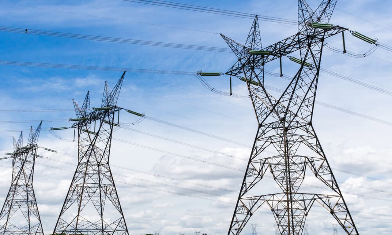 Stare de urgență în energetică // Moldelectrica va sista exporturile de energie electrică în orele de vârf