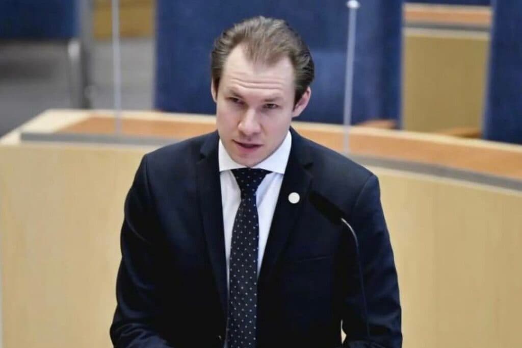 Markus Wiechel // Securitatea democratică începe de acasă