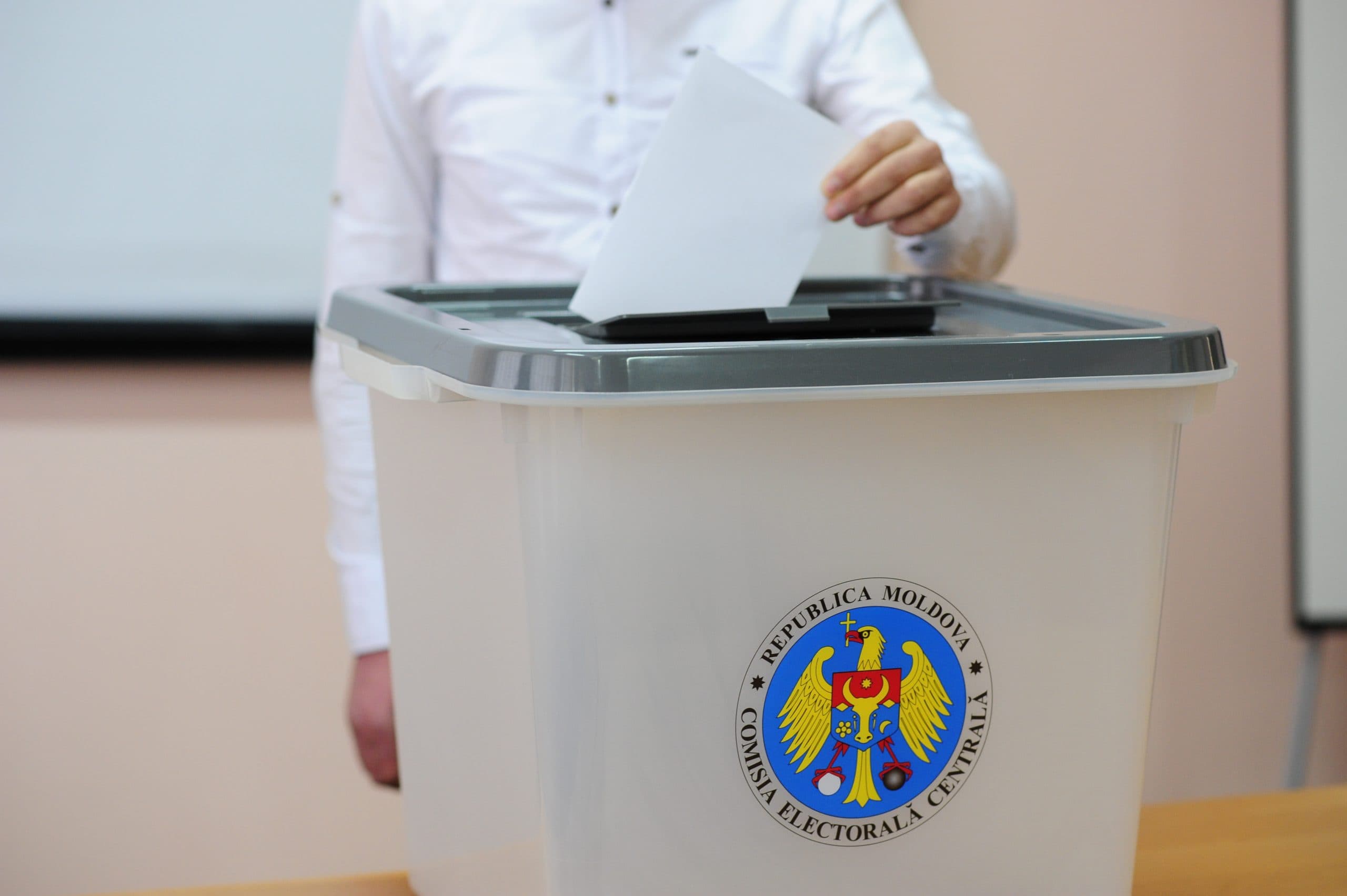 Turul II al alegerilor locale noi // Secțiile de votare s-au închis la Orhei, Taraclia și Ruseștii Noi