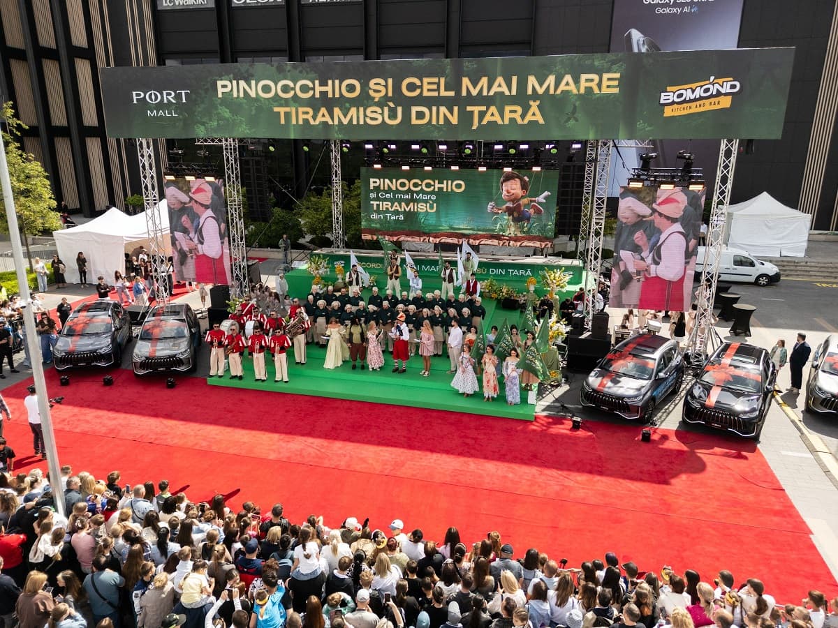 (FOTO/VIDEO) Record național la PORT MALL. Cel mai mare tiramisu din țară a fost pregătit în fața a zeci de mii de copii și părinți