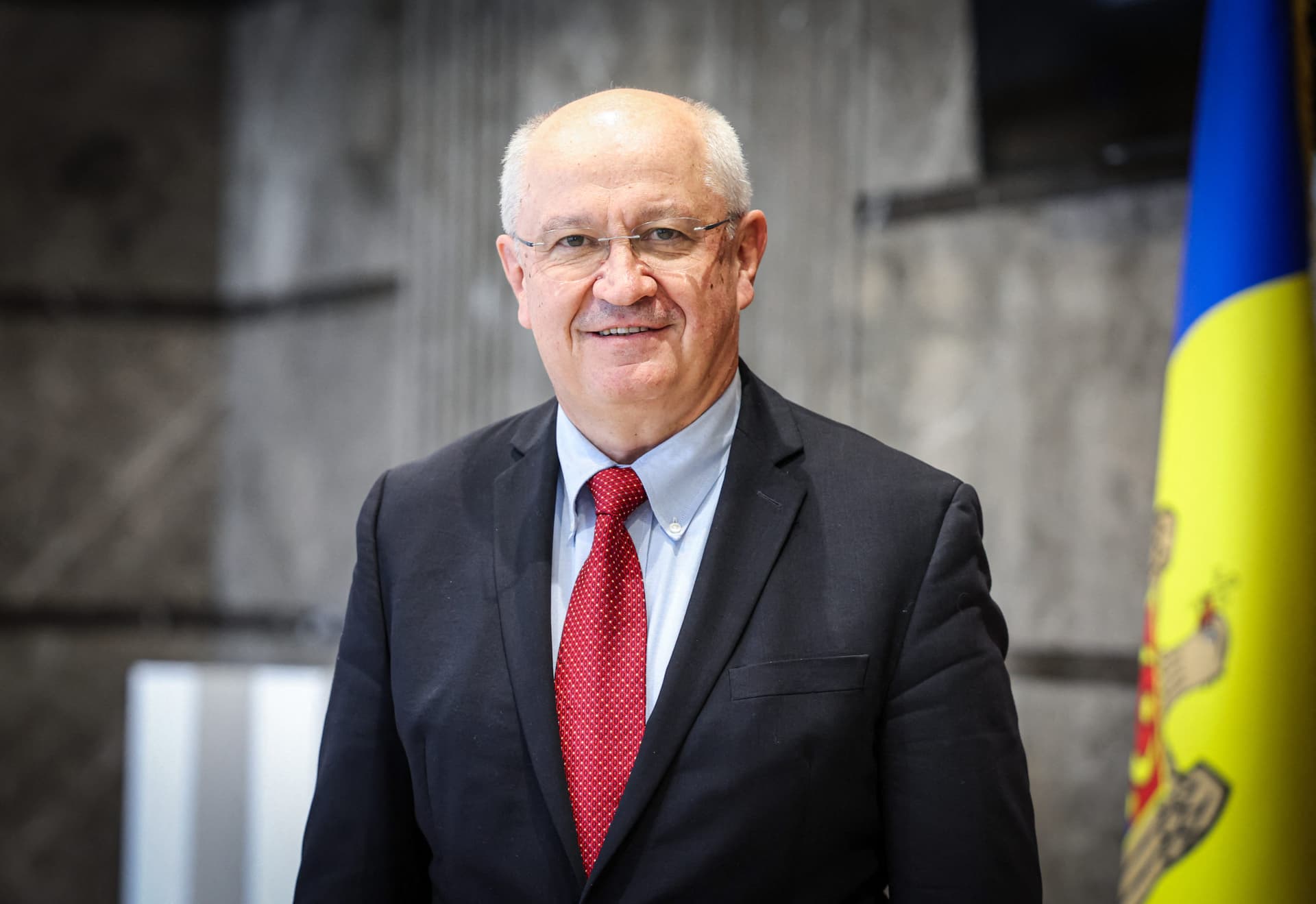 Alexandru Munteanu pleacă la Summitul SEECP din Sofia. Pe agendă, întrevederi cu omologii din mai multe state