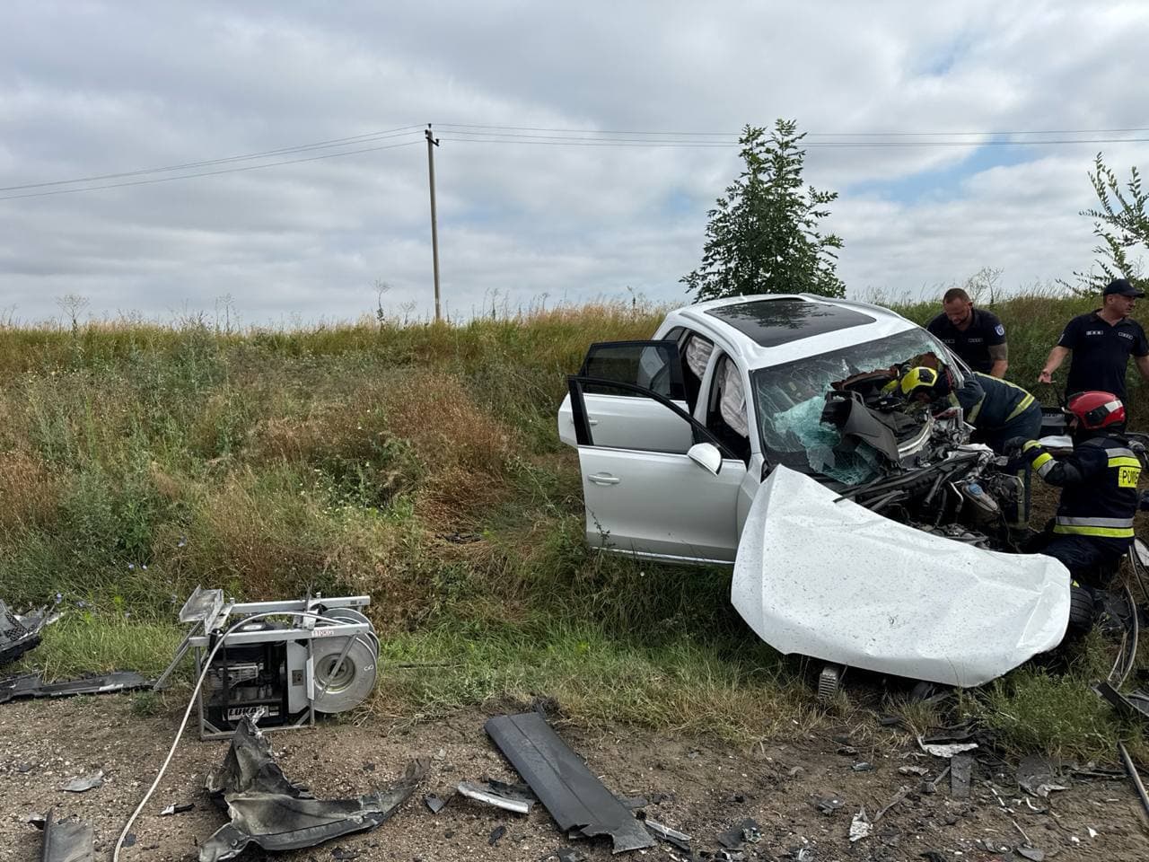 FOTO // Accident în Anenii Noi. Trei persoane, transportate în stare gravă la spital