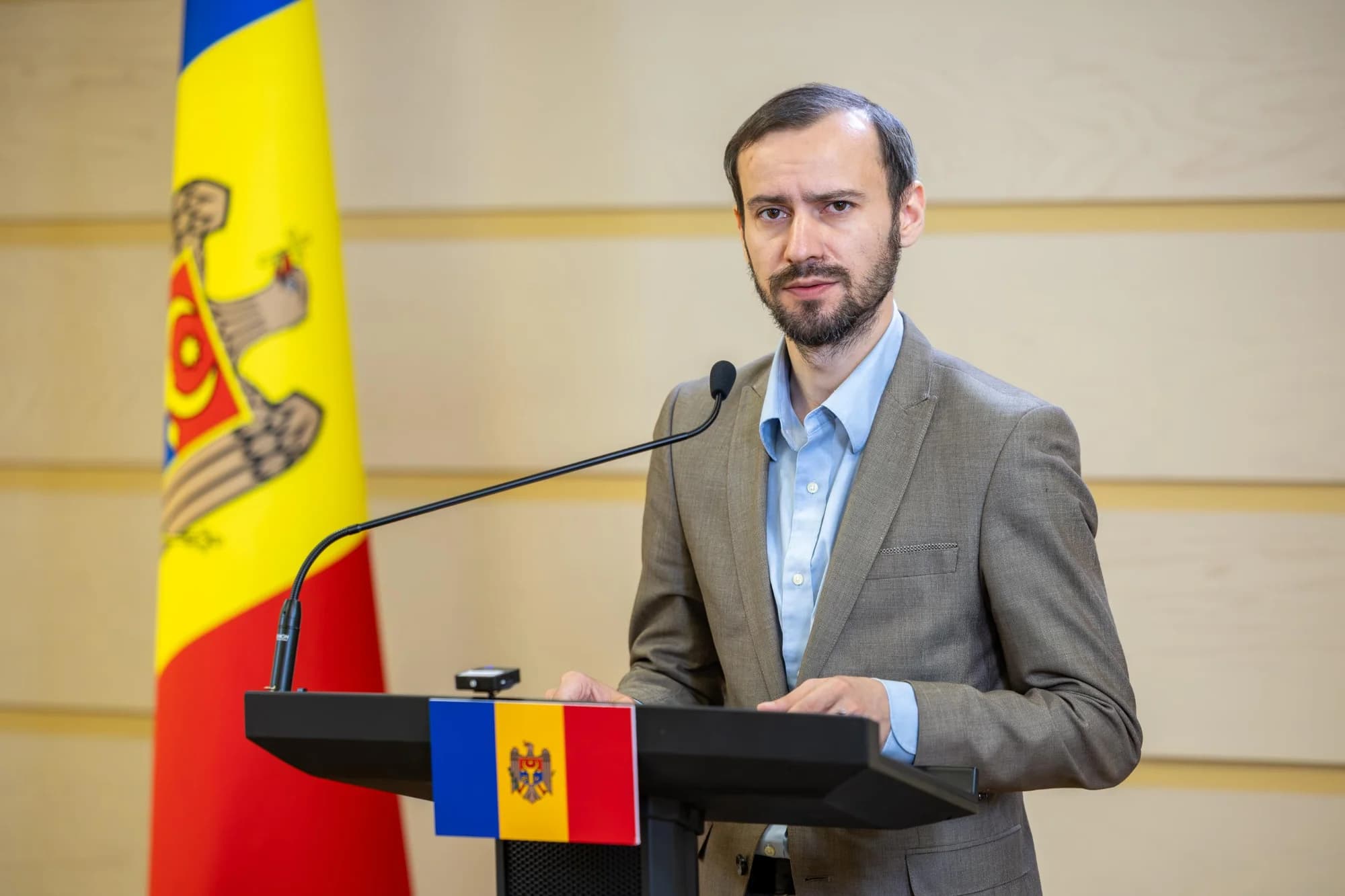 Termen prelungit pentru Comisia de anchetă privind întreprinderile de stat