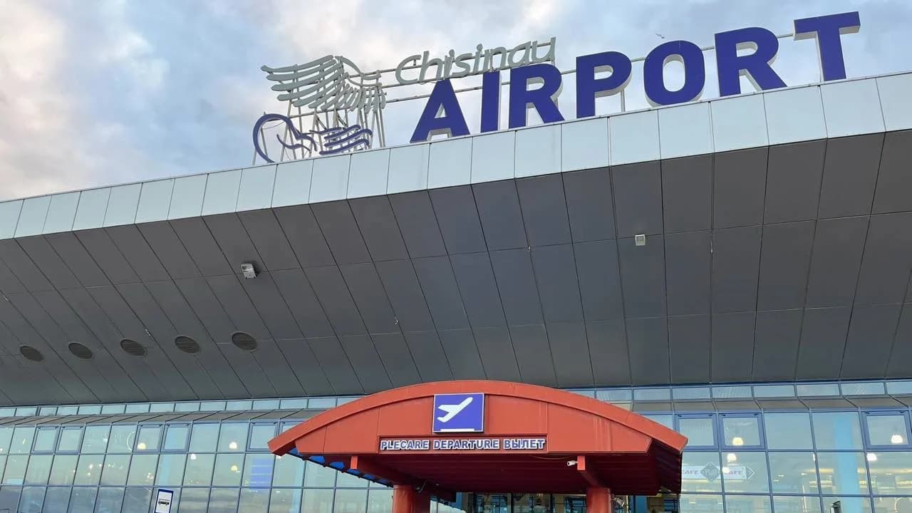 O cursă spre Chișinău, ținută în aer din cauza unei drone. Alte trei zboruri au fost reținute la sol