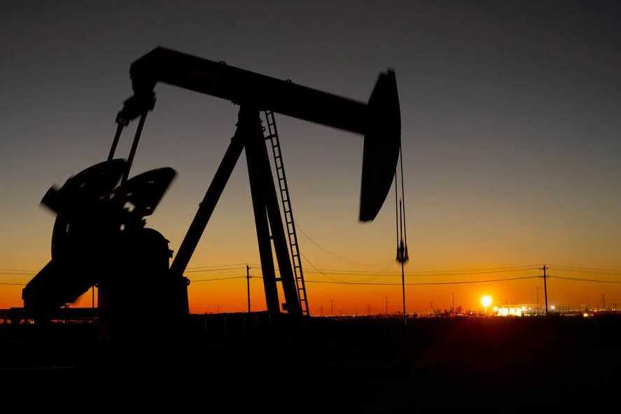 Preţurile petrolului au crescut după închiderea conductei saudite care ocoleşte Strâmtoarea Ormuz