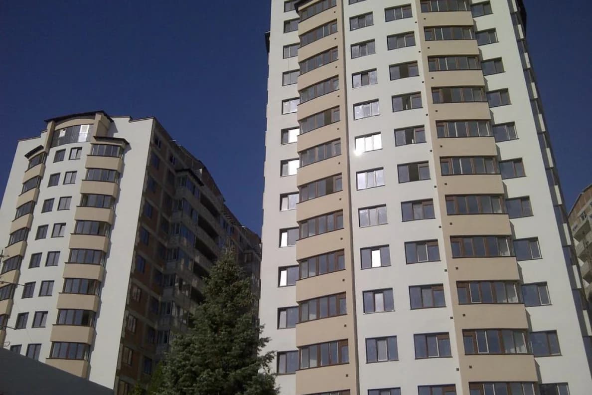 Proprietarii de apartamente, îndemnați să își asume un rol mai activ în administrarea blocurilor
