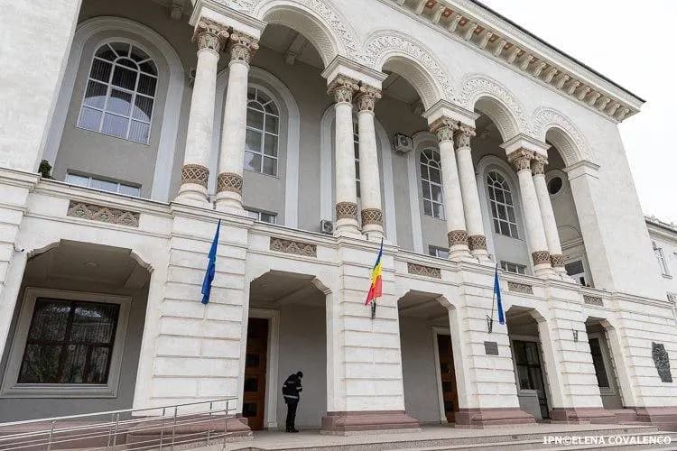 Procurorii specializați ar putea contesta la curtea de apel indicațiile procurorului general