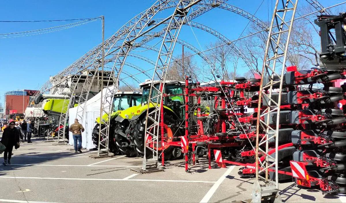 Peste 400 de participanți, așteptați la expozițiile Moldagrotech și Farmer