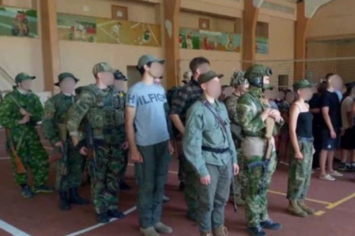Tinerii din regiunea transnistreană, implicați în programe de educație militar-patriotică în Rusia